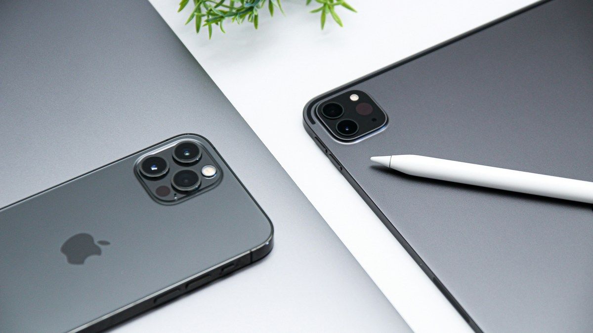 Один з головних рекламників Apple хоче перейменувати iPhone та інші продукти компанії Один з головних рекламників Apple хоче перейменувати iPhone та інші продукти компанії