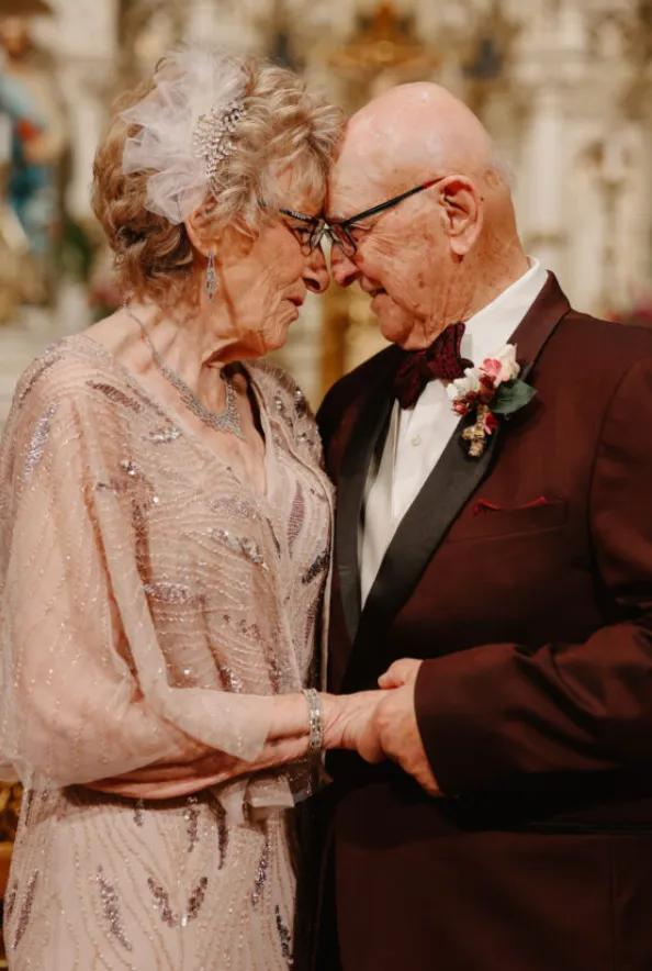 свадьба пожилой пары