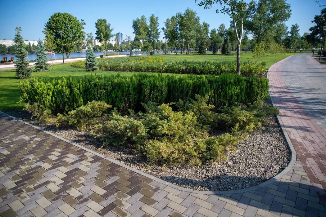 В Киеве открыли мост и рекреационную зону на Оболони