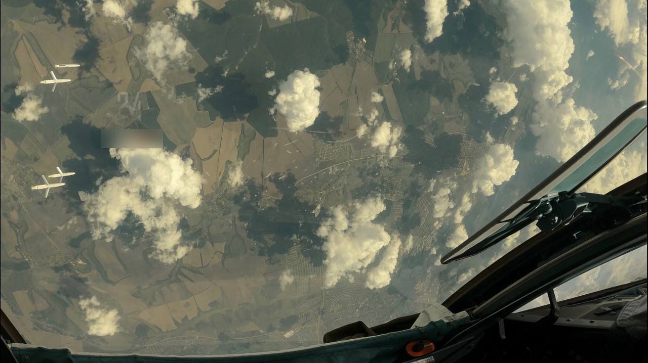 Враги опубликовали фото сброса авиабомб Враги опубликовали фото сброса авиабомб