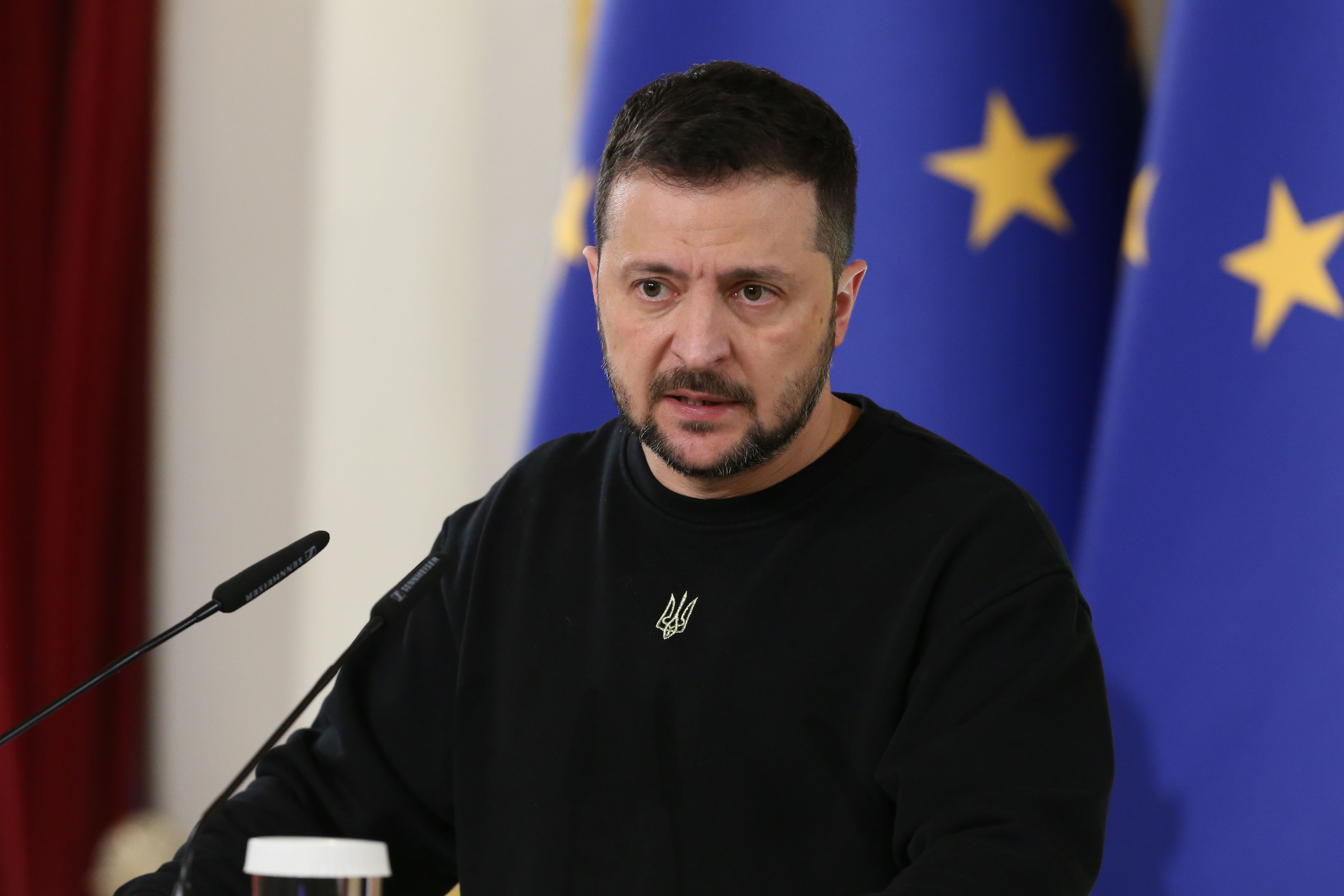 У перші дні вторгнення полковник УДО збирав охоронців Зеленського і пропонував їм скласти зброю, - 24 Канал У перші дні вторгнення полковник УДО збирав охоронців Зеленського і пропонував їм скласти зброю, - 24 Канал