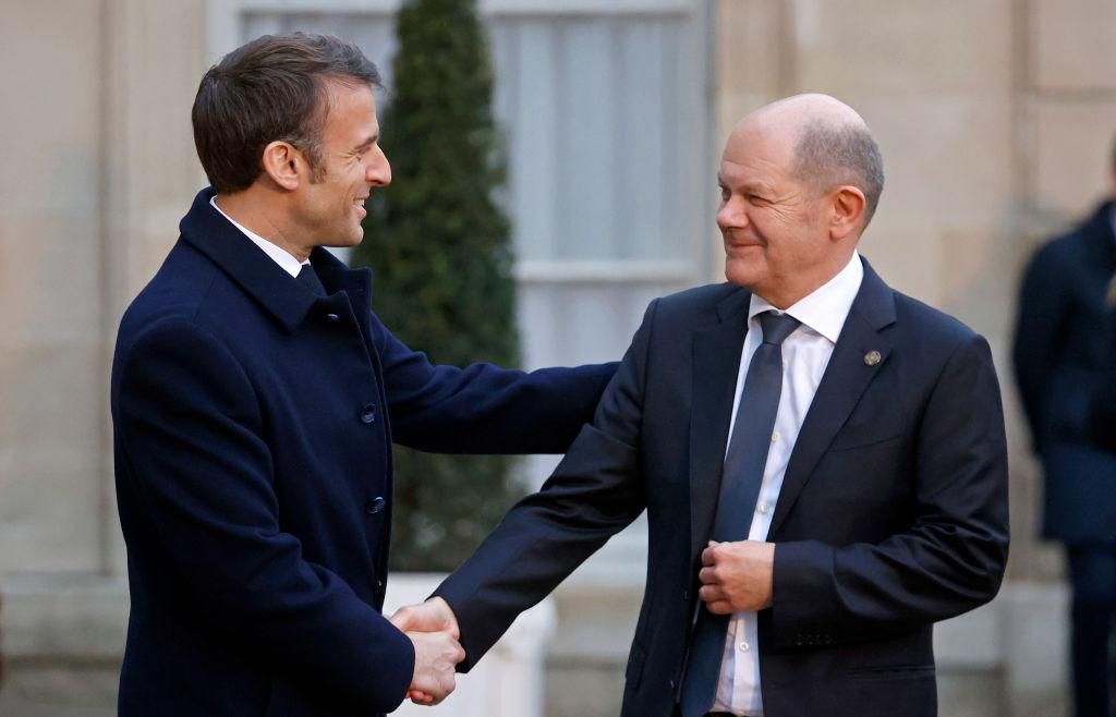 Шольц імовірно підтримав Макрона у дозволі Україні на західну зброю Шольц імовірно підтримав Макрона у дозволі Україні на західну зброю