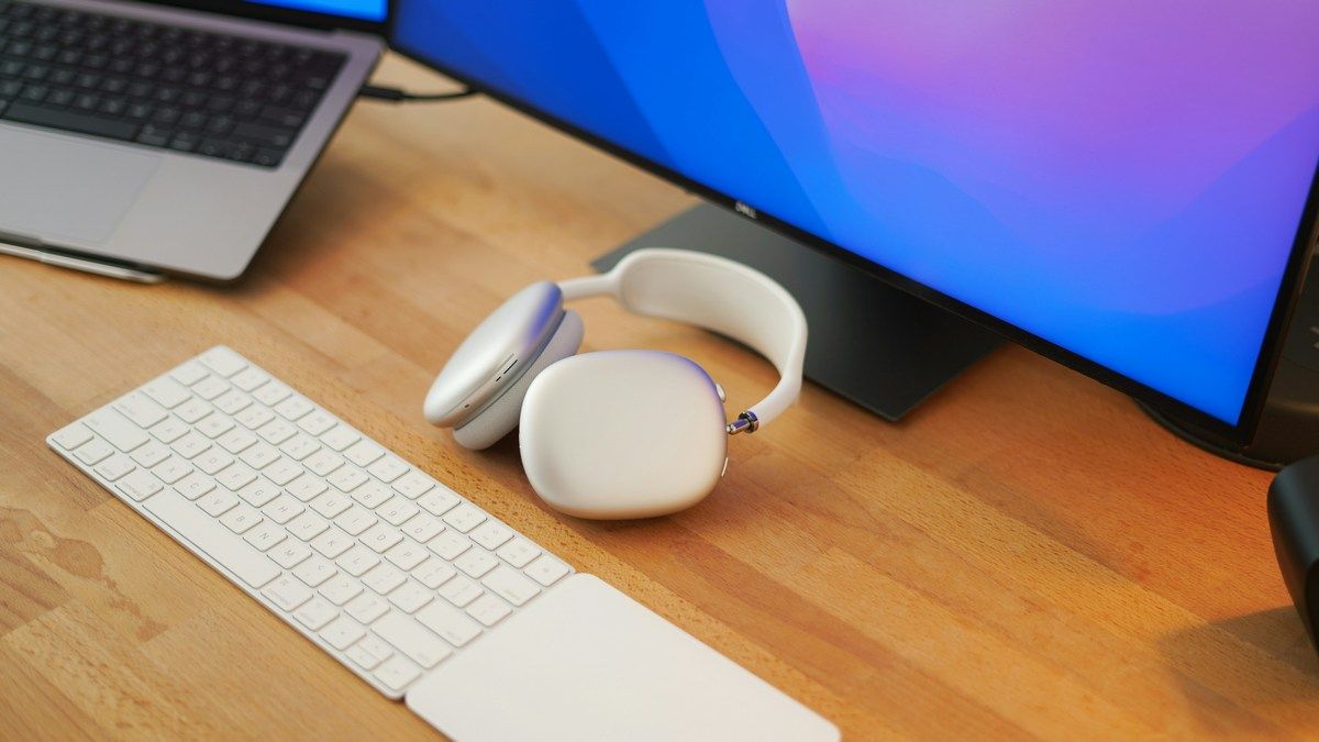 AirPods Max 2 можуть вийти вже цього року, але не матимуть нових функцій AirPods Max 2 можуть вийти вже цього року, але не матимуть нових функцій