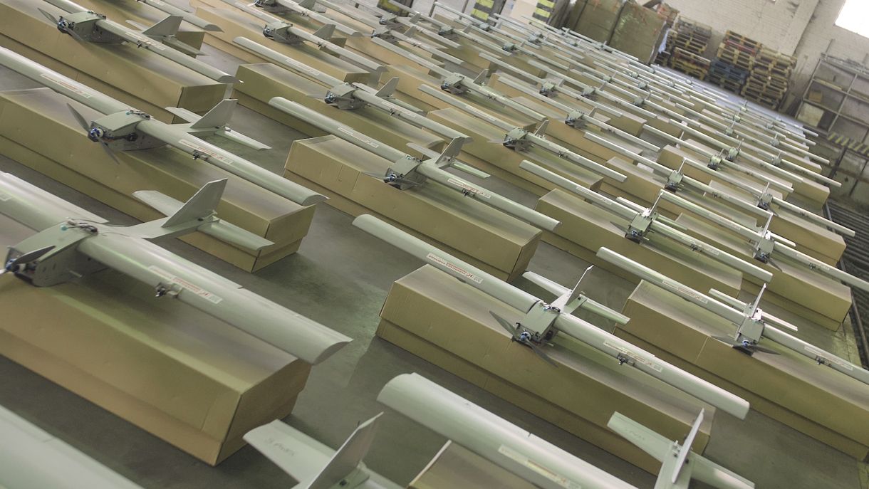 Военнослужащий ВСУ подарит свой автомобиль Bentley одному из участников сбора на дроны Военнослужащий ВСУ подарит свой автомобиль Bentley одному из участников сбора на дроны