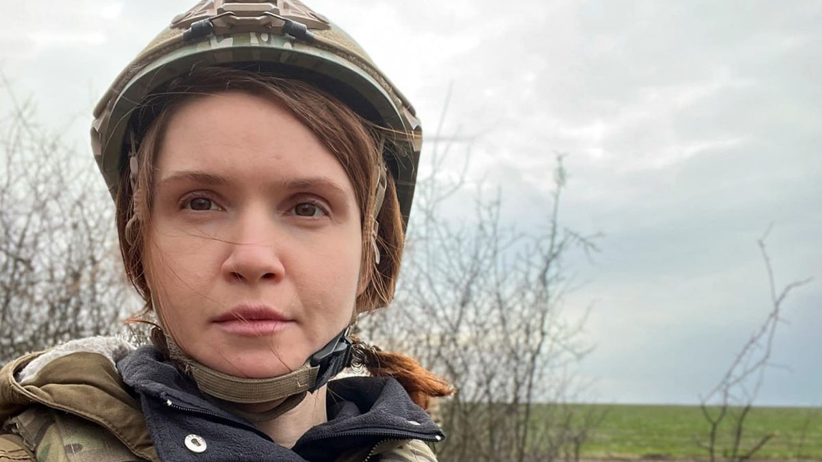 Безугла вбиває клин у ЗСУ і лякає українців власною армією, нею мають зайнятися СБУ і ДБР, – ЗМІ - 24 Канал Безугла вбиває клин у ЗСУ і лякає українців власною армією, нею мають зайнятися СБУ і ДБР, – ЗМІ - 24 Канал