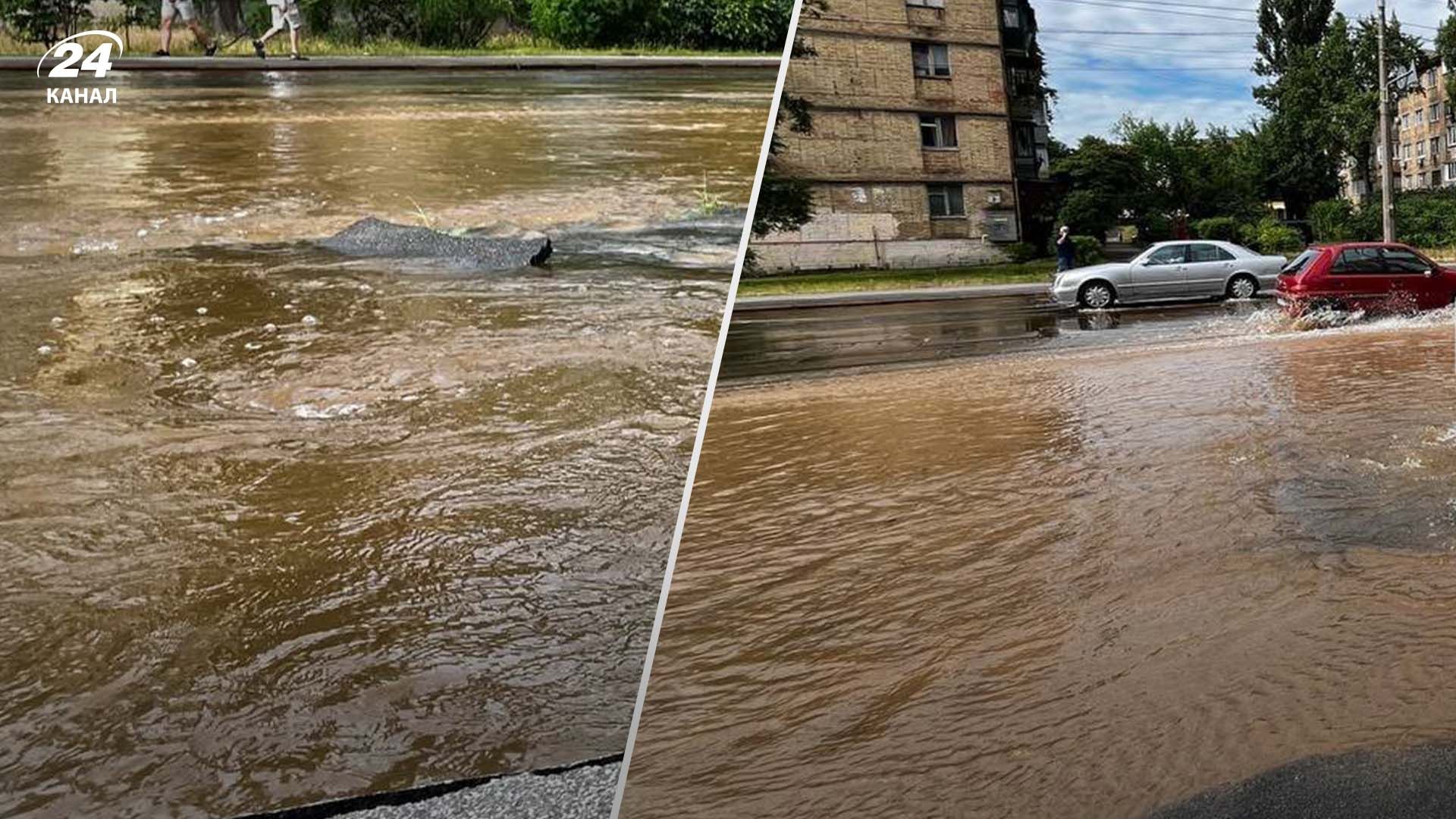 У Києві стався прорив трубопроводу У Києві стався прорив трубопроводу