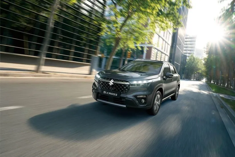 SUZUKI S-CROSS SUZUKI S-CROSS