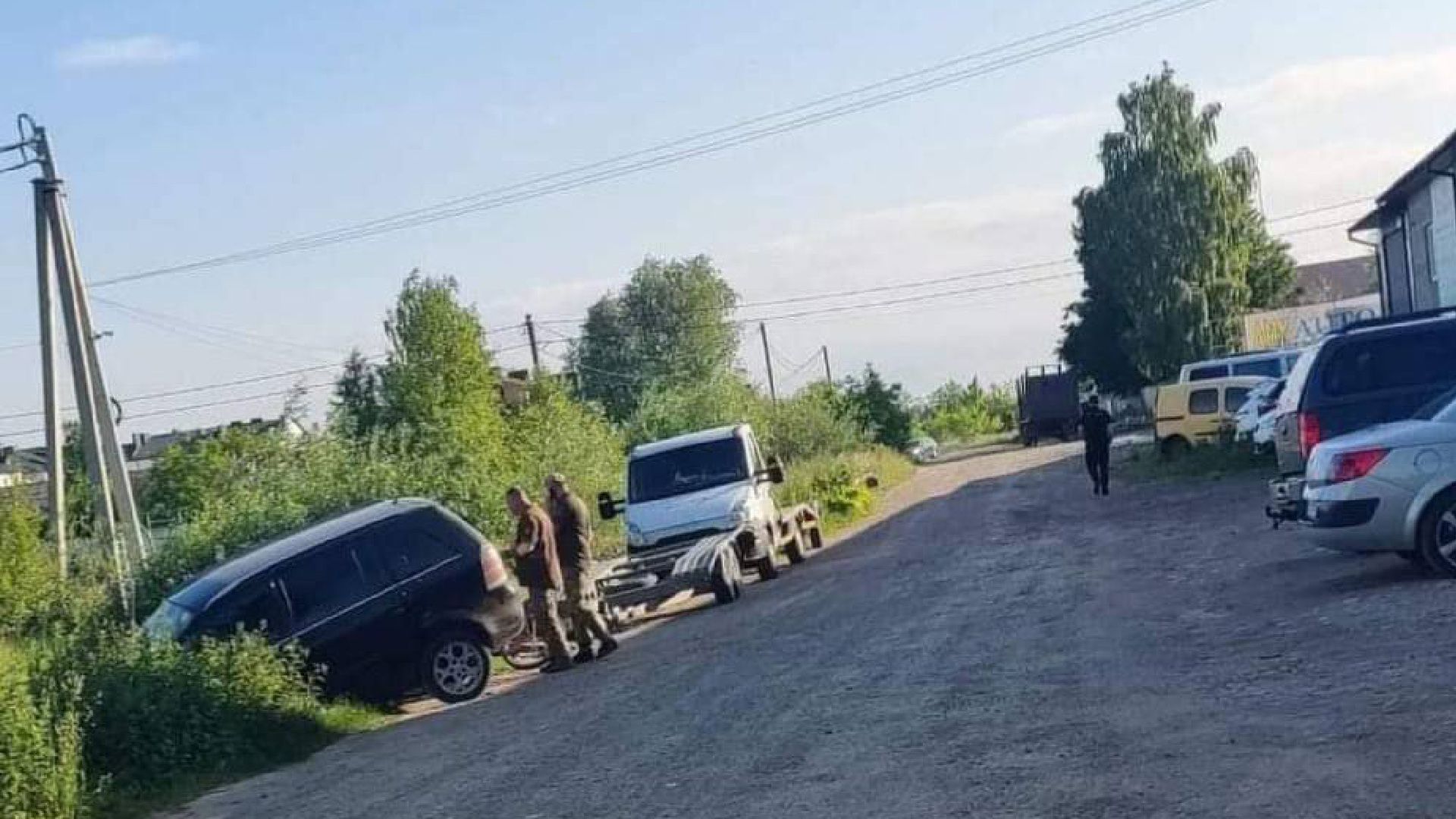 У Львівському ТЦК прокоментували відео, де їх працівники нібито збили чоловіка, який утікав - 24 Канал У Львівському ТЦК прокоментували відео, де їх працівники нібито збили чоловіка, який утікав - 24 Канал