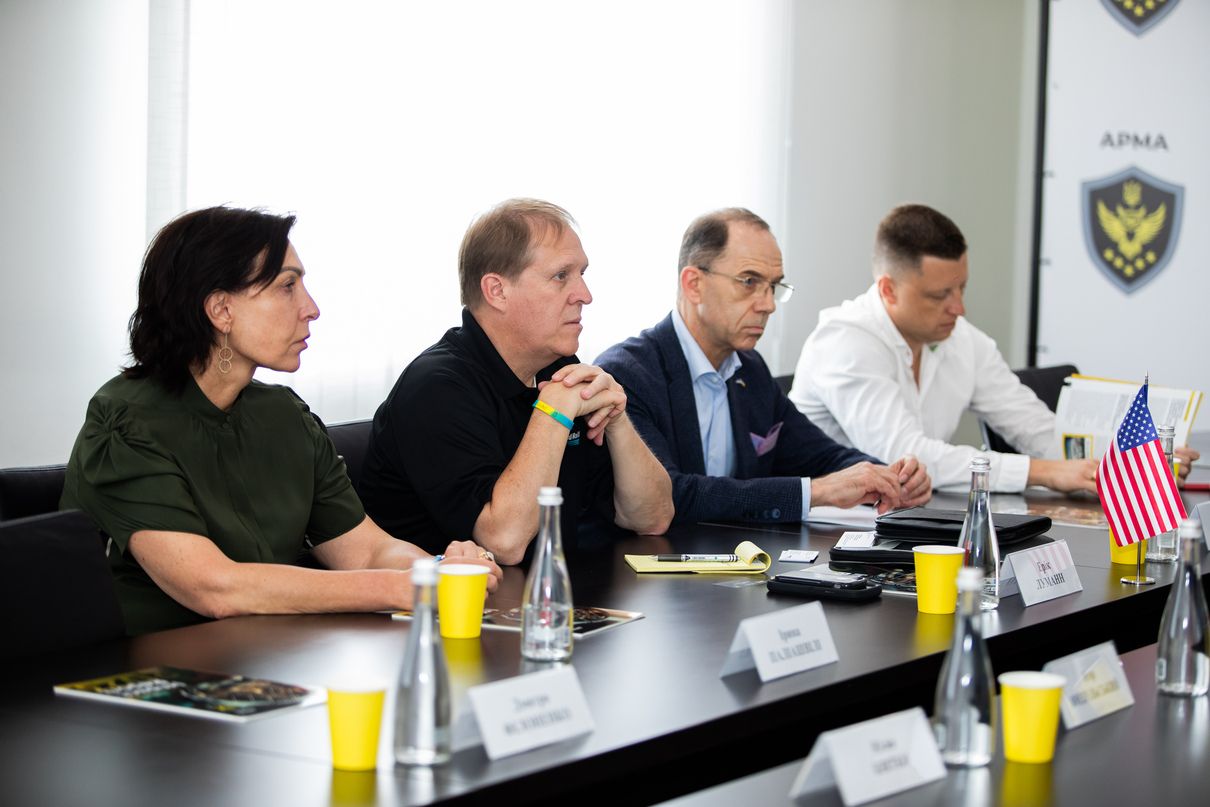 Іноземцям дозволять керувати арештованими активами Іноземцям дозволять керувати арештованими активами