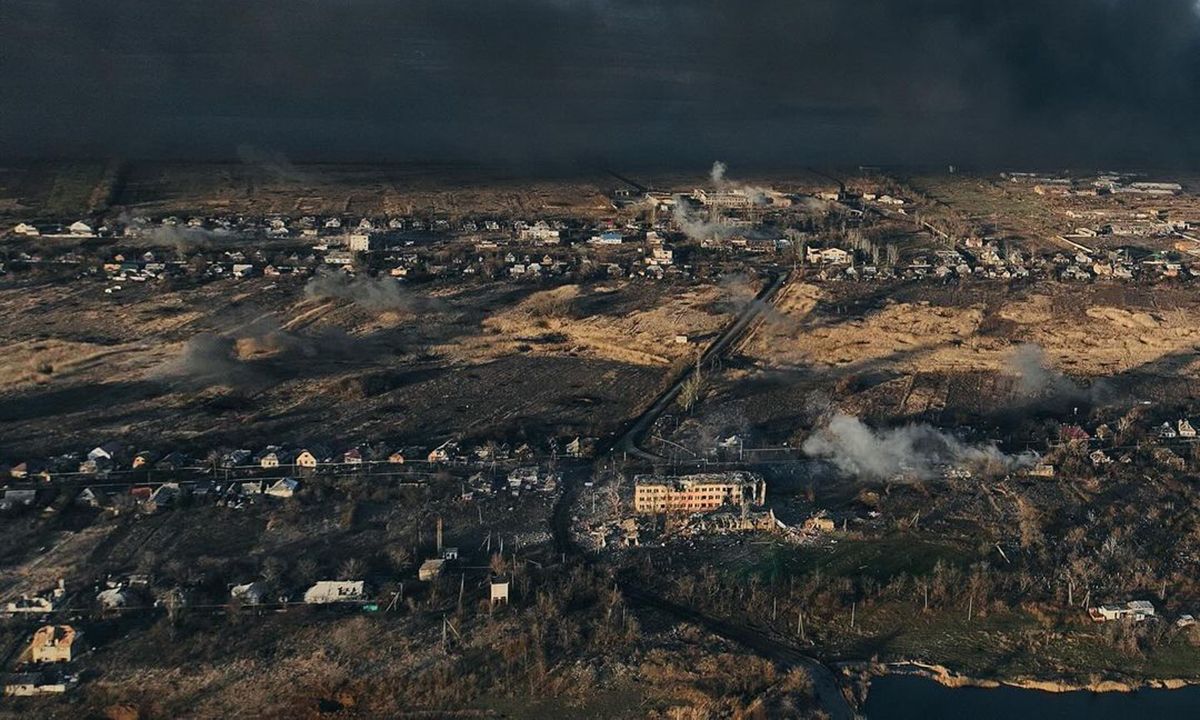 Мар'їнка після постійних обстрілів ворога