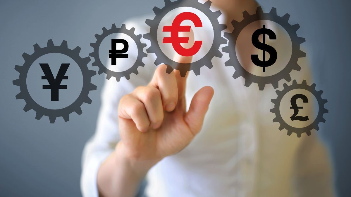 Попит на валюту в травні Попит на валюту в травні