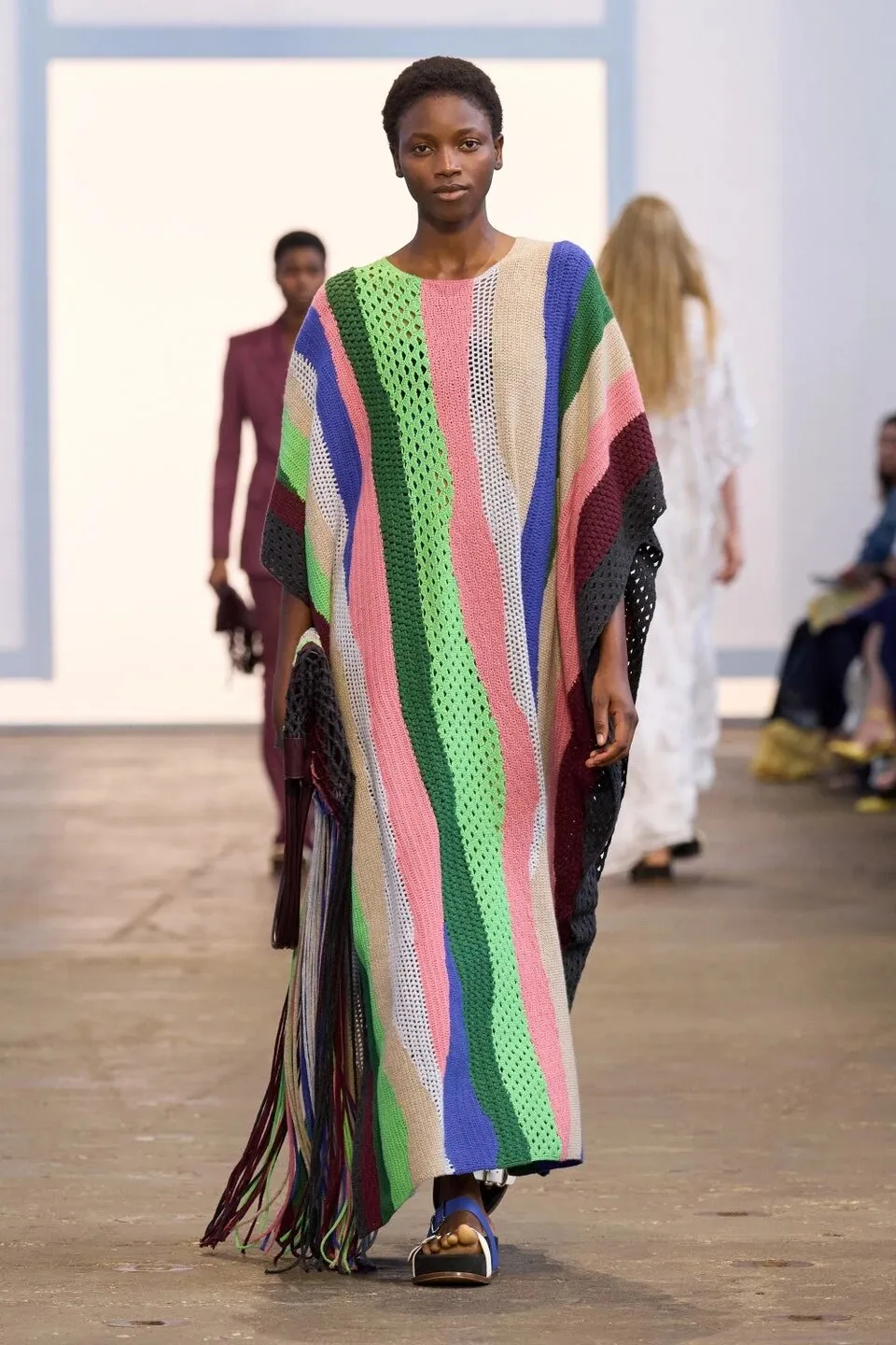 Стильні сукні на літо 2024 Стильні сукні на літо 2024