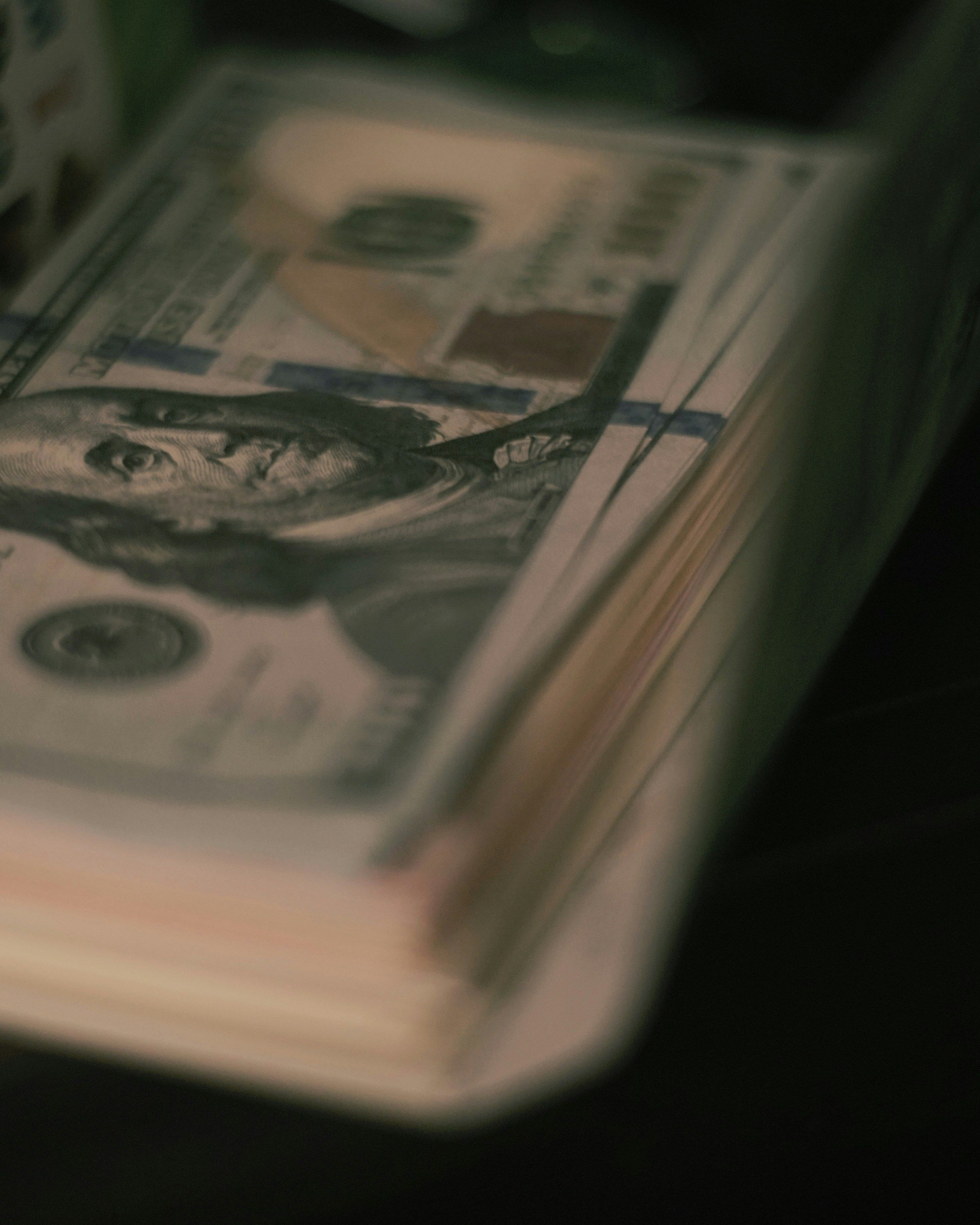 Цена доллара 7 июня - какой курс на черном рынке - за сколько можно купить 100 долларов Цена доллара 7 июня - какой курс на черном рынке - за сколько можно купить 100 долларов