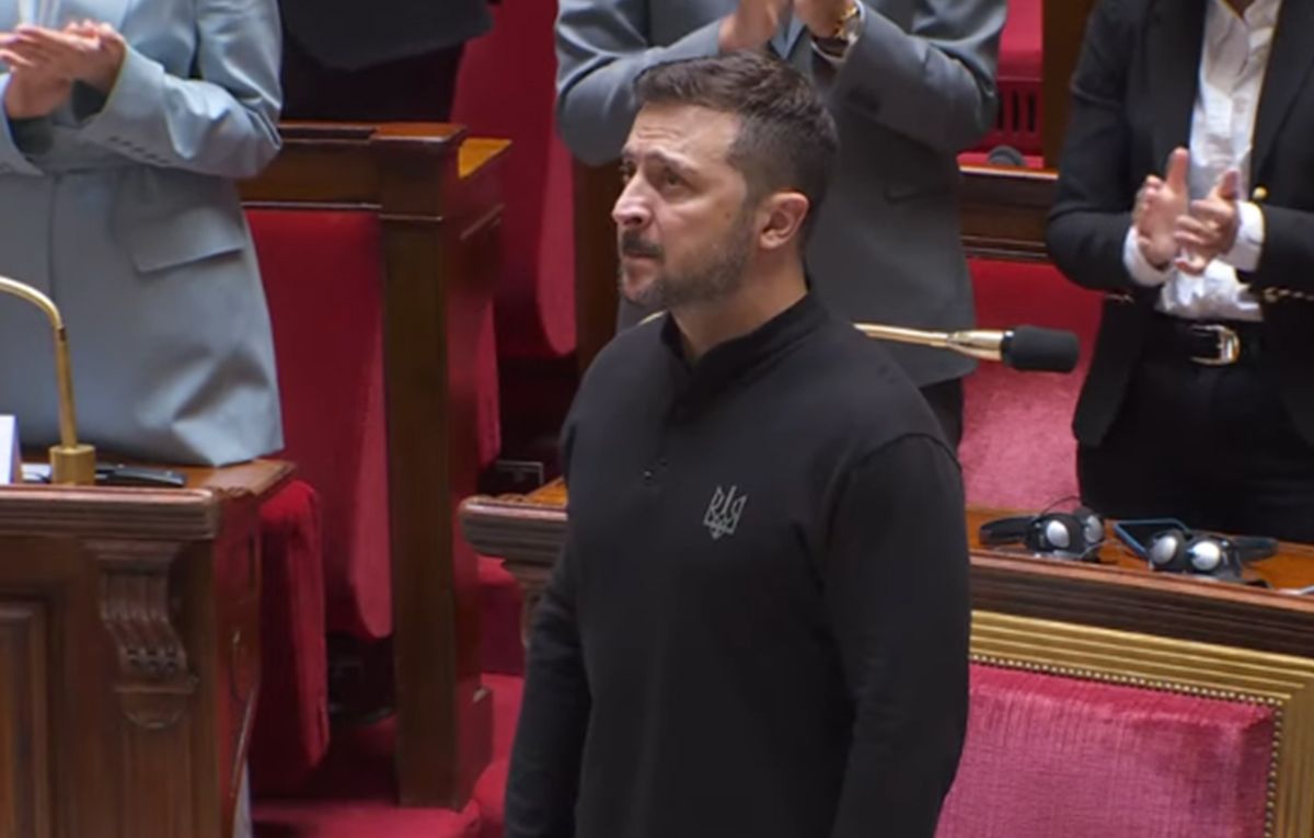 Зеленський у Франції виступив французькою, депутати аплодували - відео - 24 Канал