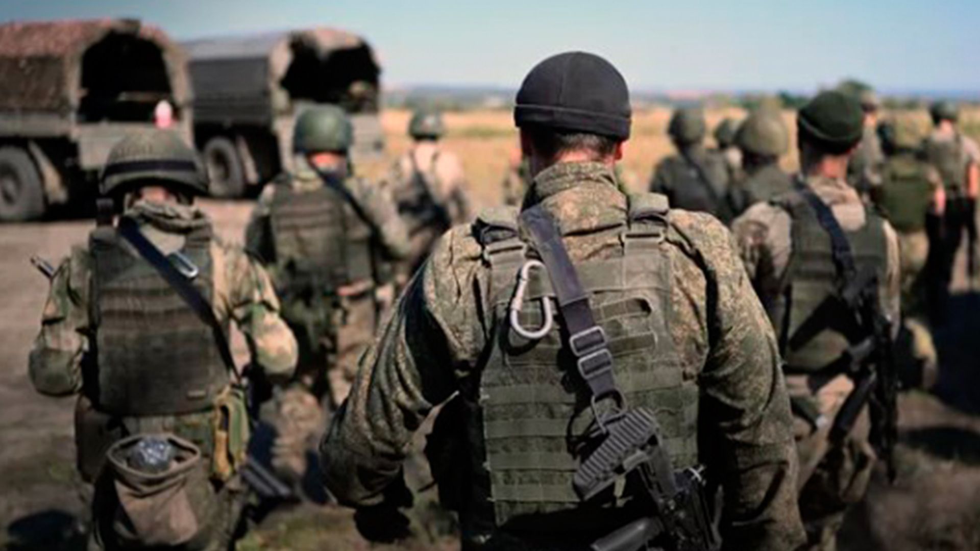 Россияне перебрасывают военных из Херсонской области в Харьковскую область Россияне перебрасывают военных из Херсонской области в Харьковскую область