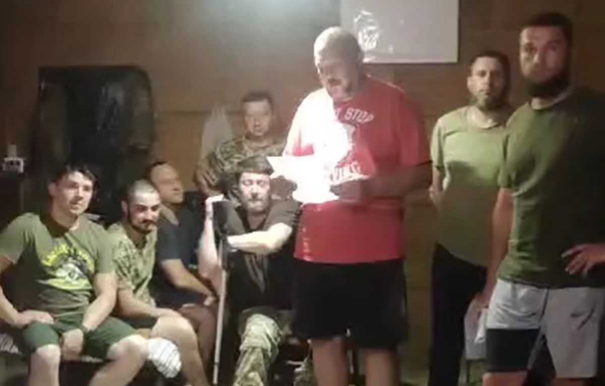 Скандал с 81 бригадой десантников - сын воина заявил, что отца удерживают в подвале - 24 Канал Скандал с 81 бригадой десантников - сын воина заявил, что отца удерживают в подвале - 24 Канал