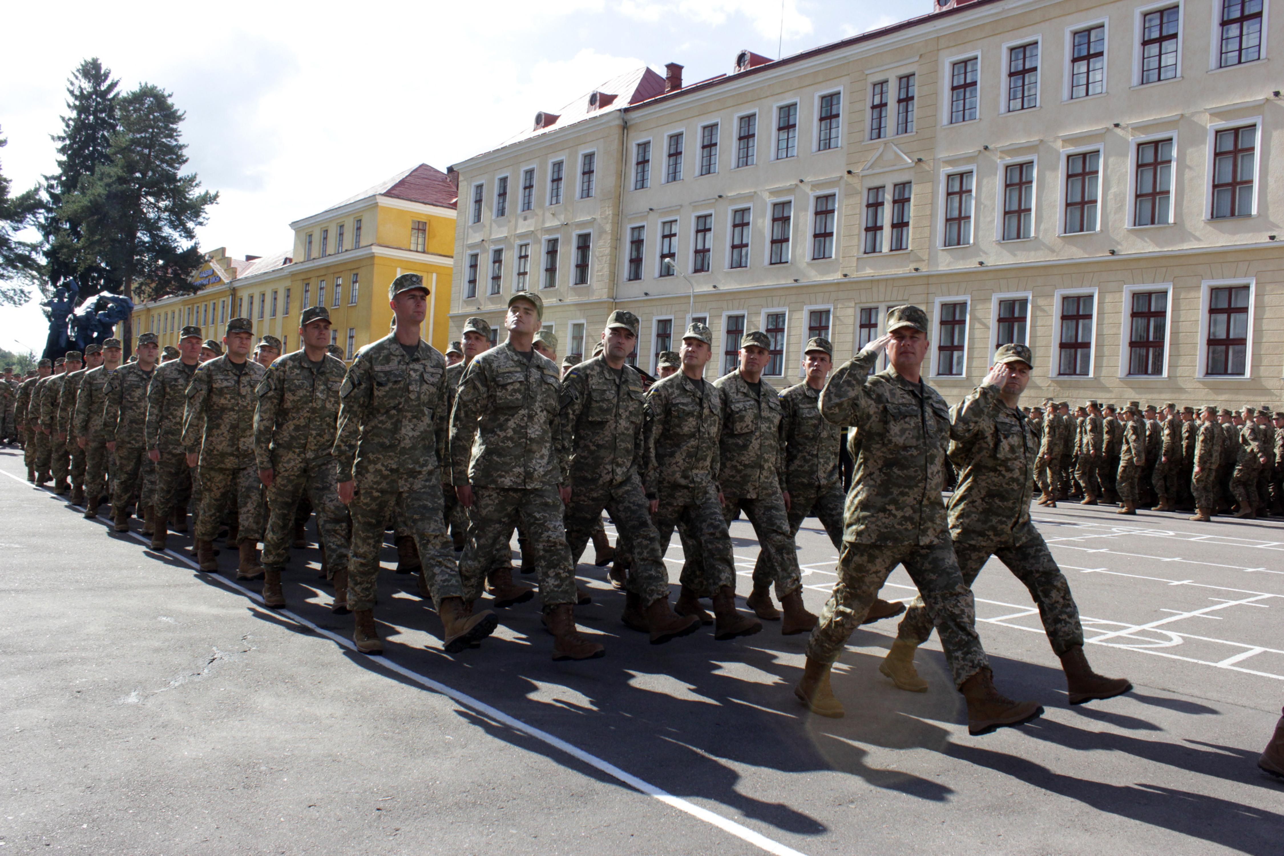 Майора, который избивал солдат, взяли под стражу с возможностью залога Майора, который избивал солдат, взяли под стражу с возможностью залога