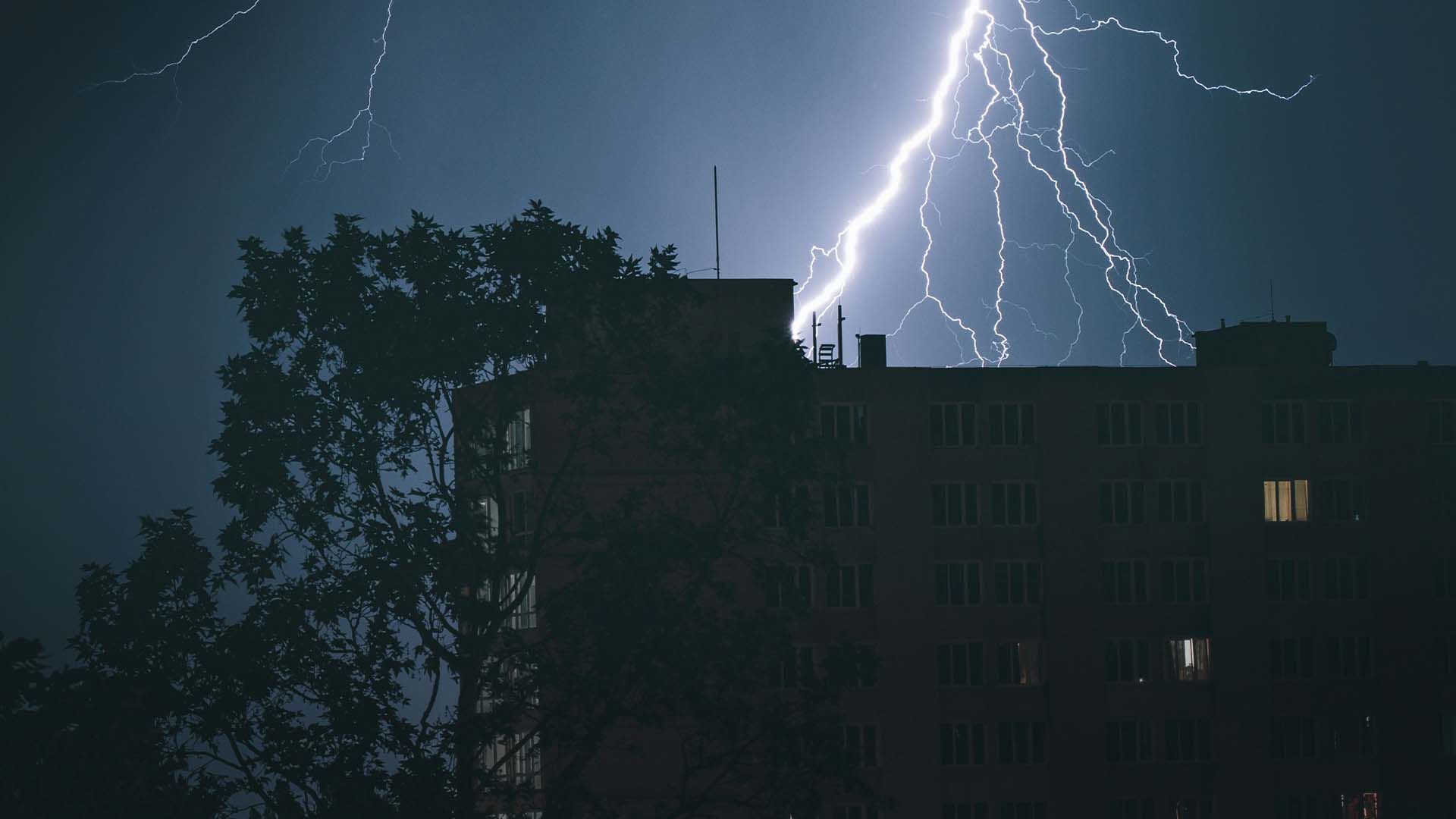 12 июня в Киеве и области ожидаются грозы, в других областях тоже осадки 12 июня в Киеве и области ожидаются грозы, в других областях тоже осадки