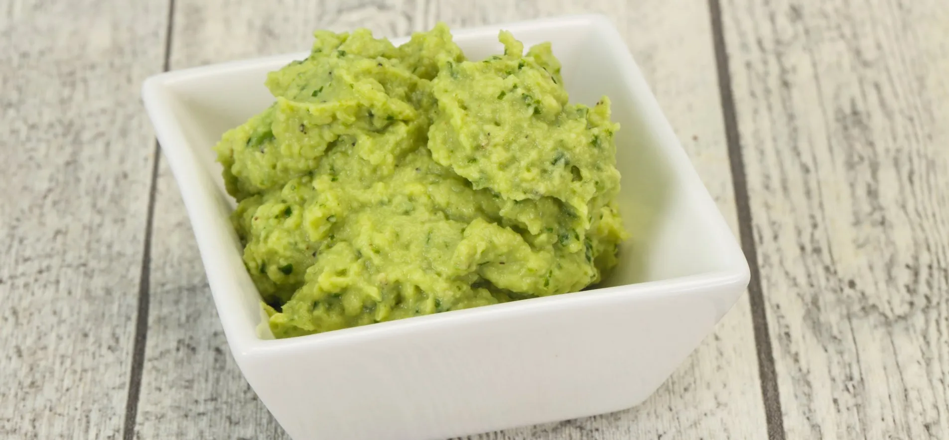 Ідеальна літня намазка: рецепт зеленого масла з часниковими стрілками Ідеальна літня намазка: рецепт зеленого масла з часниковими стрілками