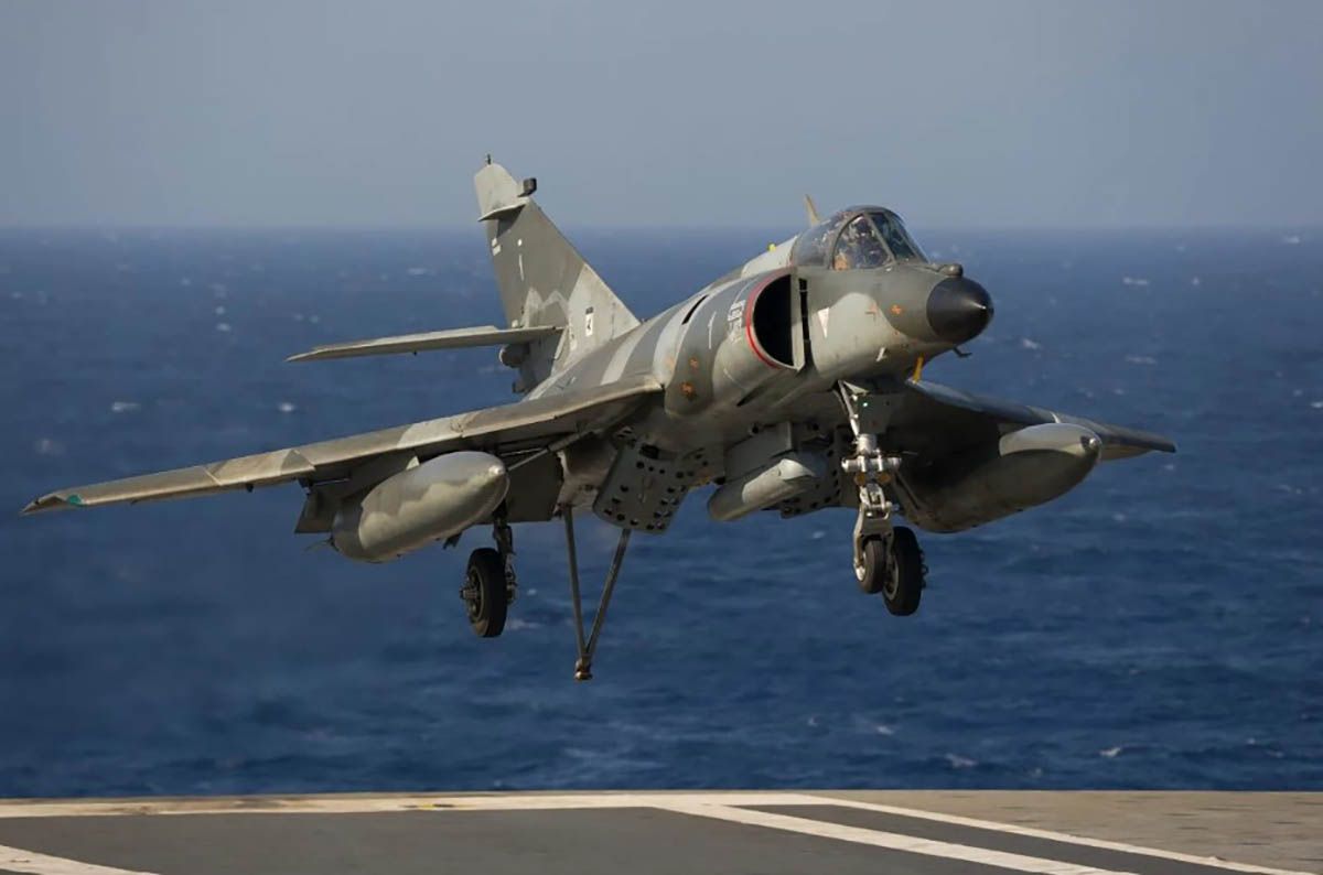 Аргентина хочет передать Украине истребители Super-Etendart: авиаэксперт оценил их возможности Аргентина хочет передать Украине истребители Super-Etendart: авиаэксперт оценил их возможности