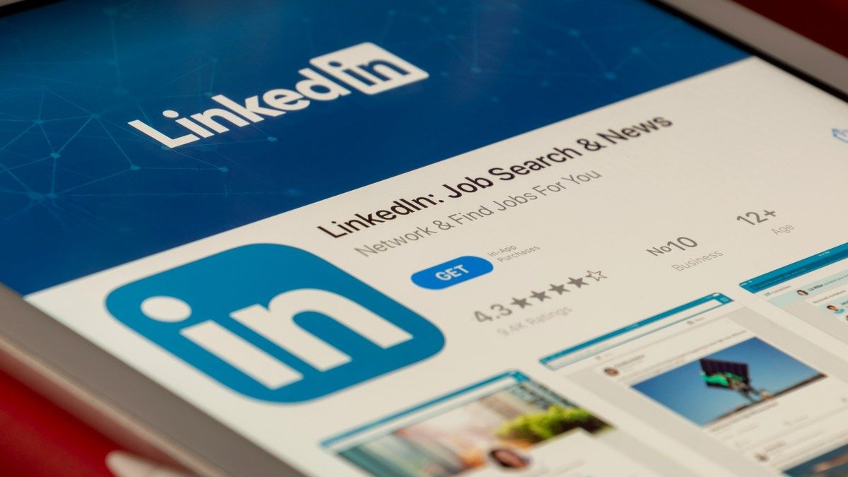 ИИ-инструменты для написания резюме и сопроводительного письма теперь в  LinkedIn - Техно