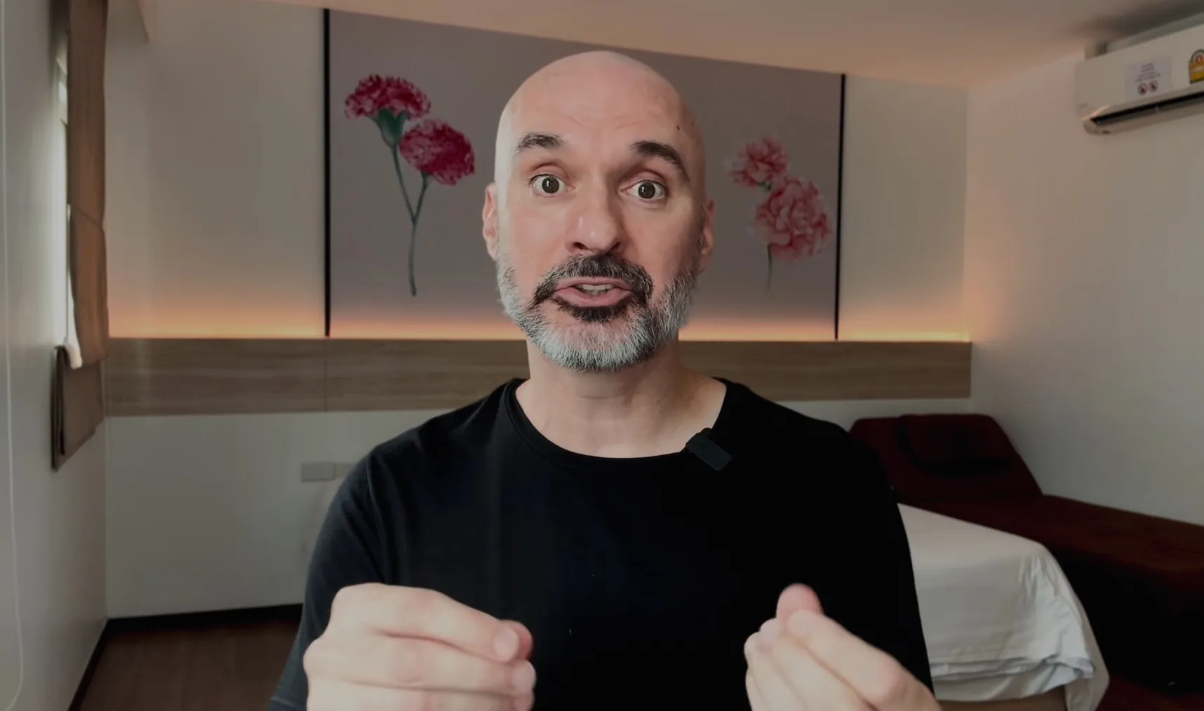 Майкл охоче ділиться своїм досвідом Майкл охоче ділиться своїм досвідом