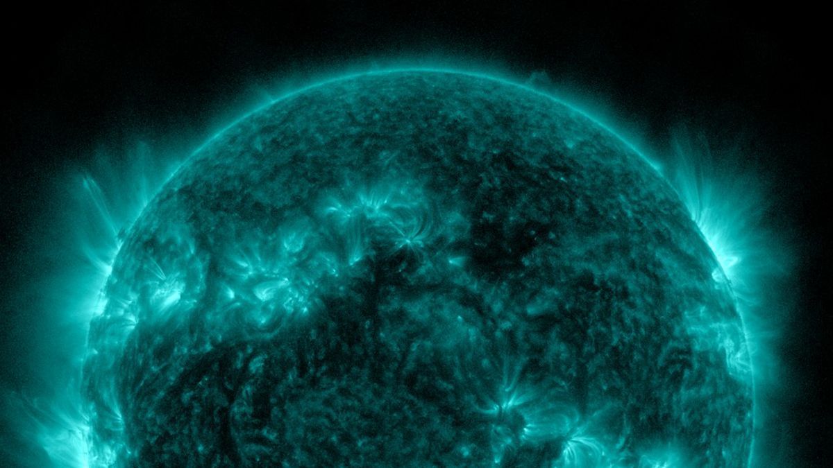 Скоро відбудеться зміна магнітного поля Сонця під час сонячного максимуму Скоро відбудеться зміна магнітного поля Сонця під час сонячного максимуму