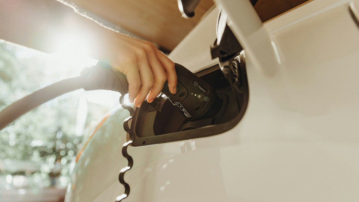 Как охлаждать электромобиль в жару и влияет ли она на запас хода машины Как охлаждать электромобиль в жару и влияет ли она на запас хода машины