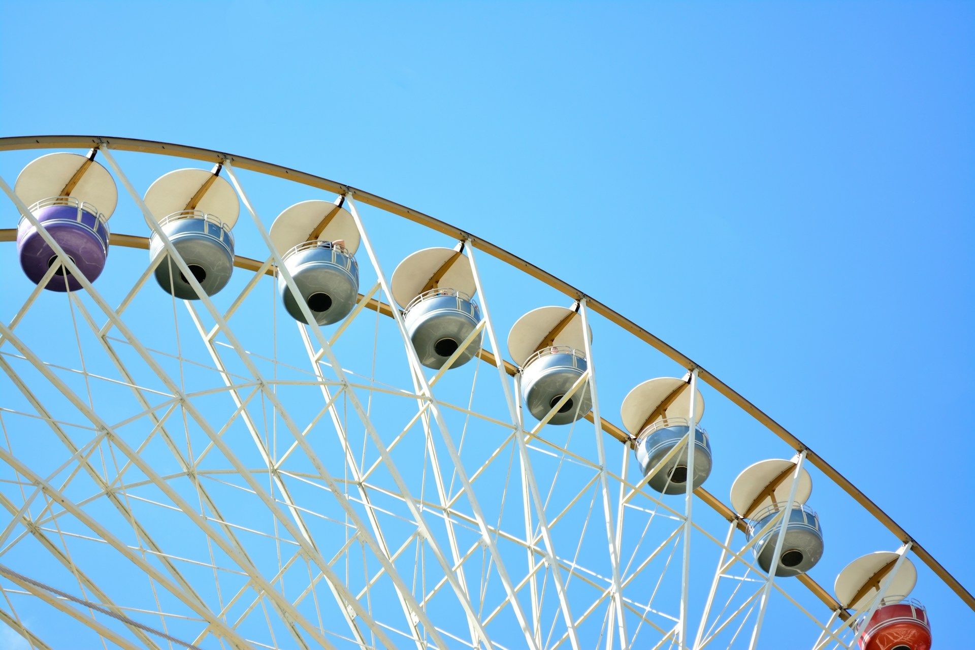 Відключення світла - в ТРЦ Блокбастер у Києві діти застрягли на атракціоні - відео - 24 Канал Відключення світла - в ТРЦ Блокбастер у Києві діти застрягли на атракціоні - відео - 24 Канал