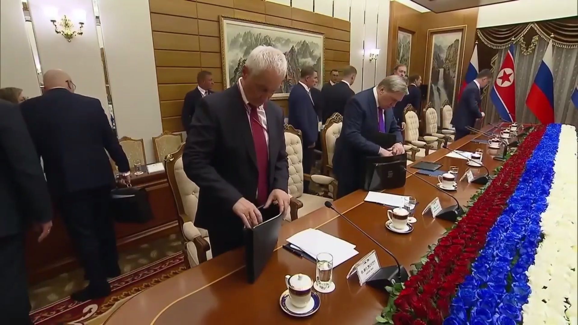 Российскую делегацию унизили в КНДР Российскую делегацию унизили в КНДР