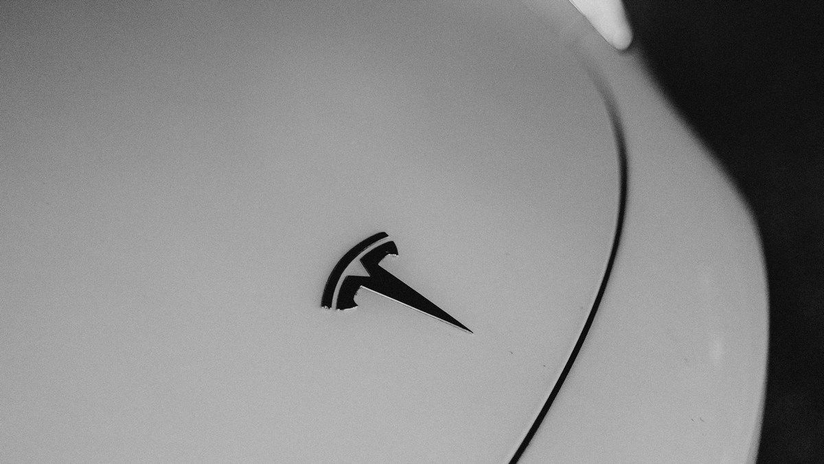 Tesla проти Matthews International – позов щодо крадіжки технології акумуляторів Tesla проти Matthews International – позов щодо крадіжки технології акумуляторів