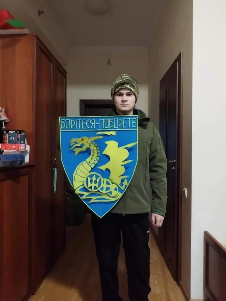 Военный с лозунгом 36 бригады Военный с лозунгом 36 бригады