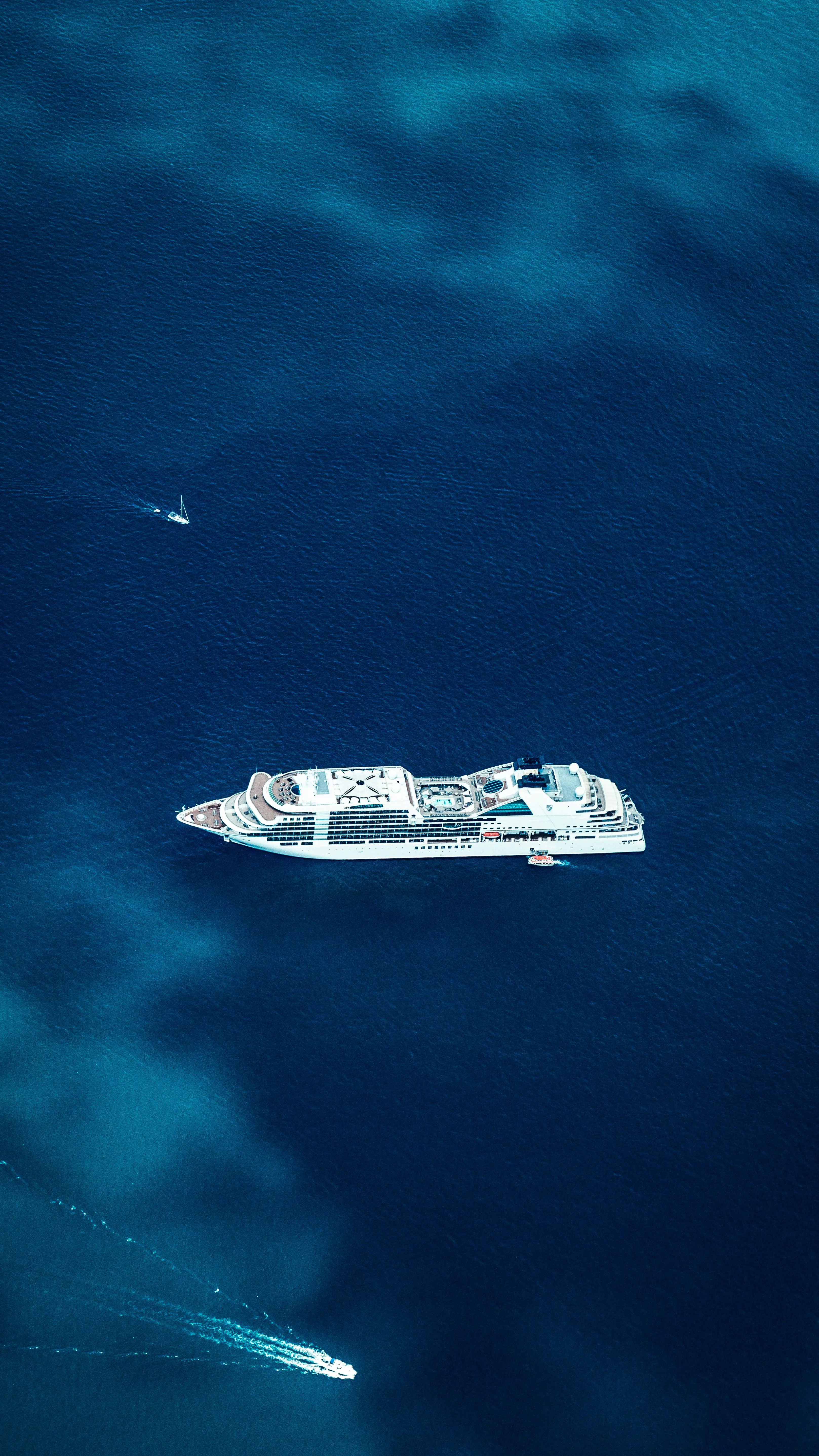 Санторини и Миконос планируют ограничить количество круизных кораблей