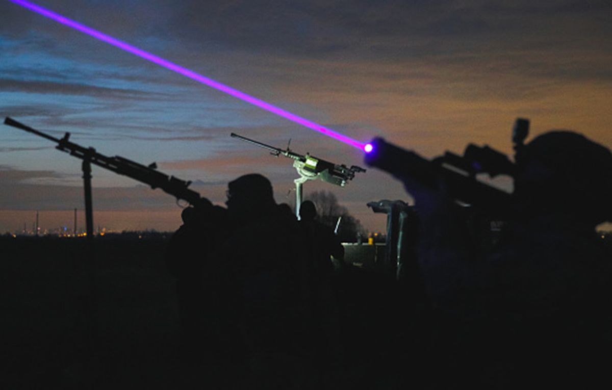 ПВО отражает российские атаки / Getty Images, фото иллюстративное ПВО отражает российские атаки / Getty Images, фото иллюстративное