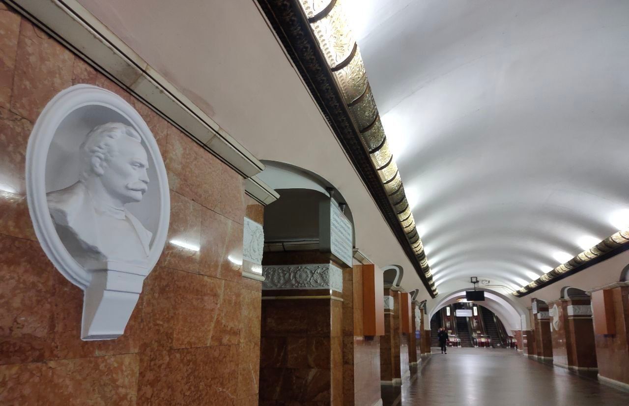 У метро Києва людина потрапила під потяг: частина станцій зачинена на вхід - 24 Канал