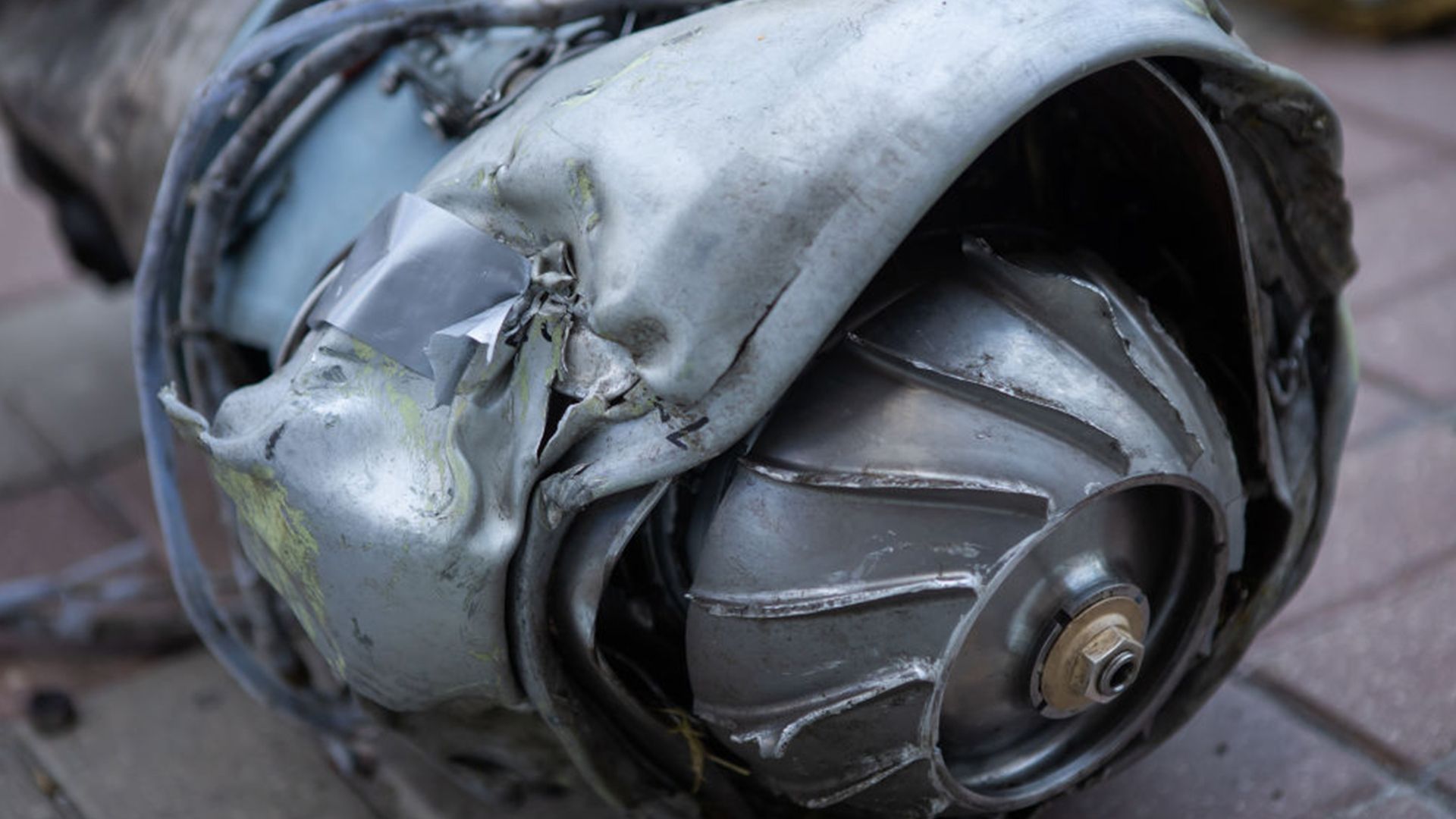 На Николаевщине обломки сбитой ракеты упали на трассу На Николаевщине обломки сбитой ракеты упали на трассу