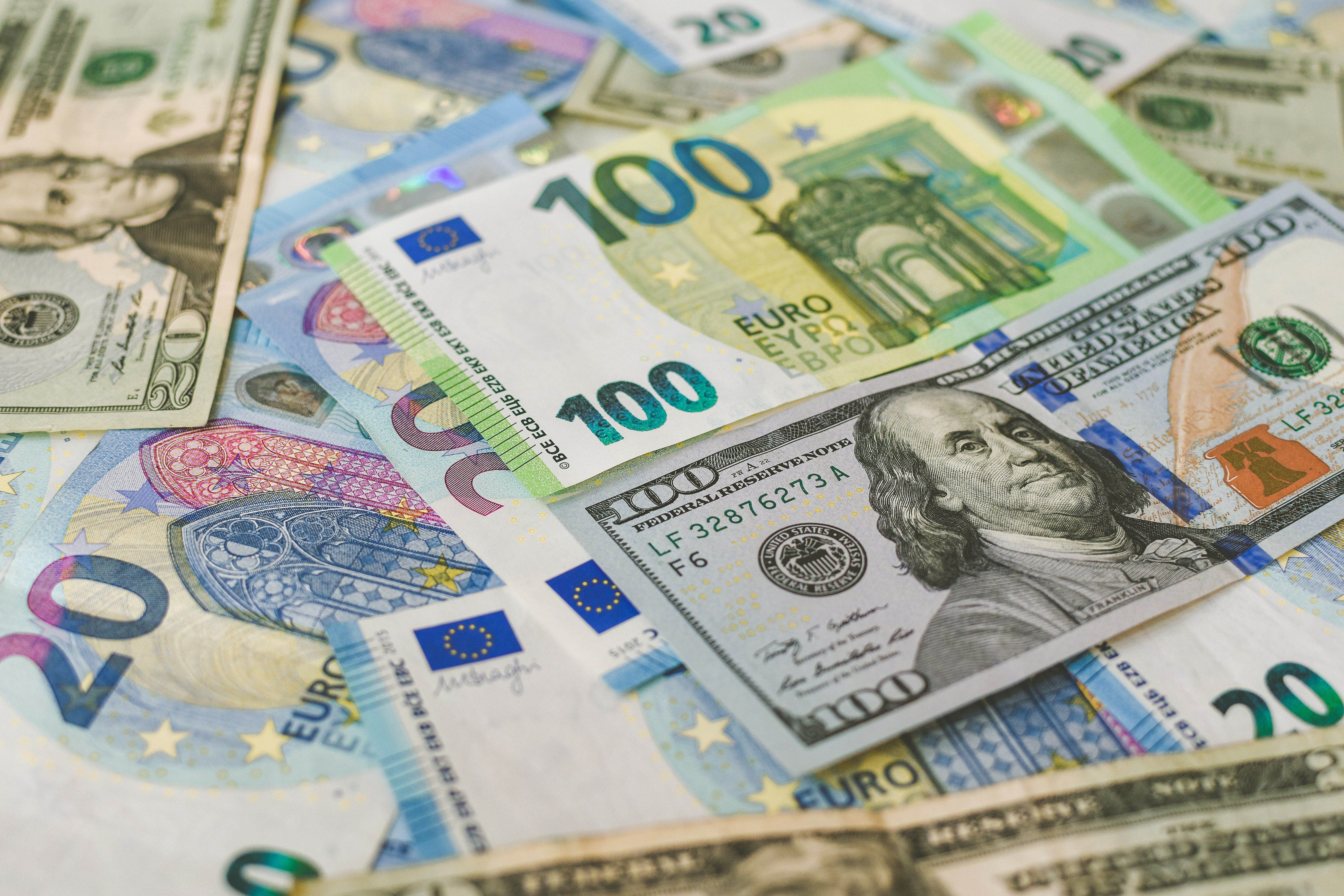 Официальные валюты подешевели - евро потеряло больше всего - какой курс валюты от НБУ