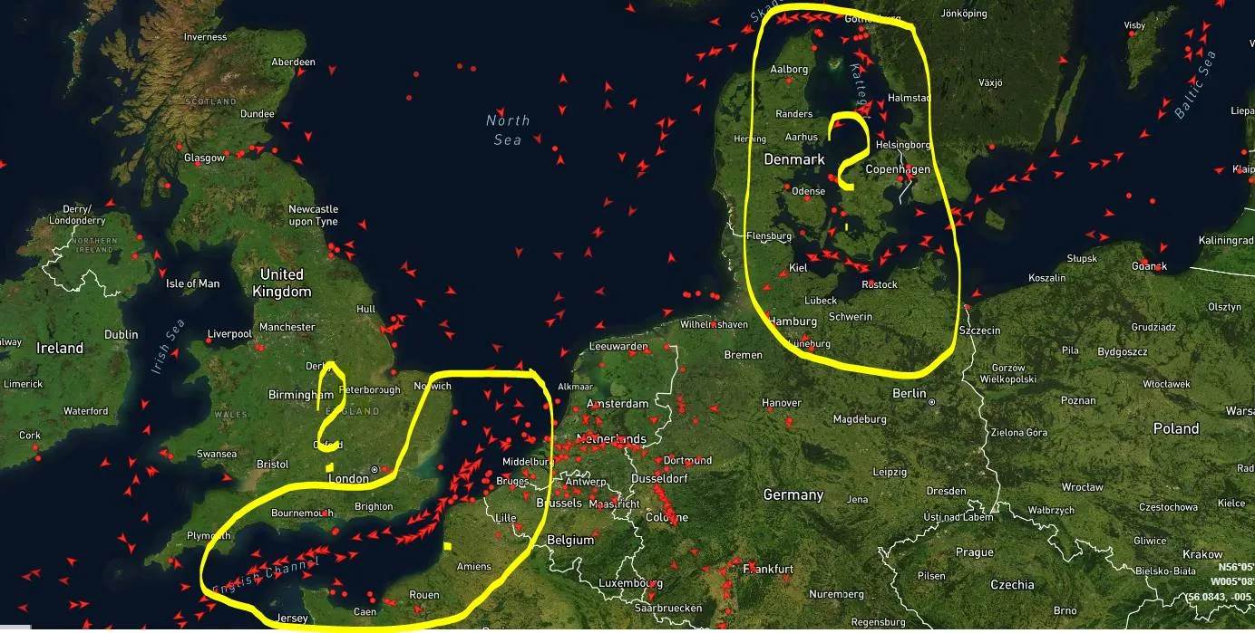 карта з танкерами, які перевозять російську нафту
