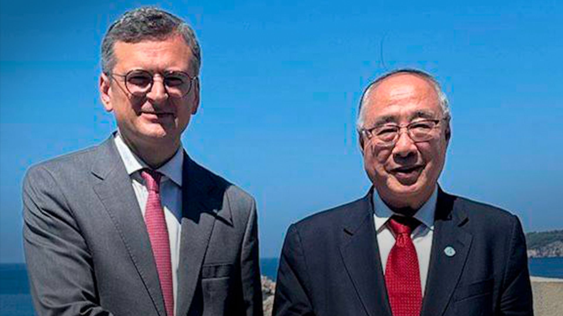 Кулеба встретился со спецпредставителем Китая Кулеба встретился со спецпредставителем Китая