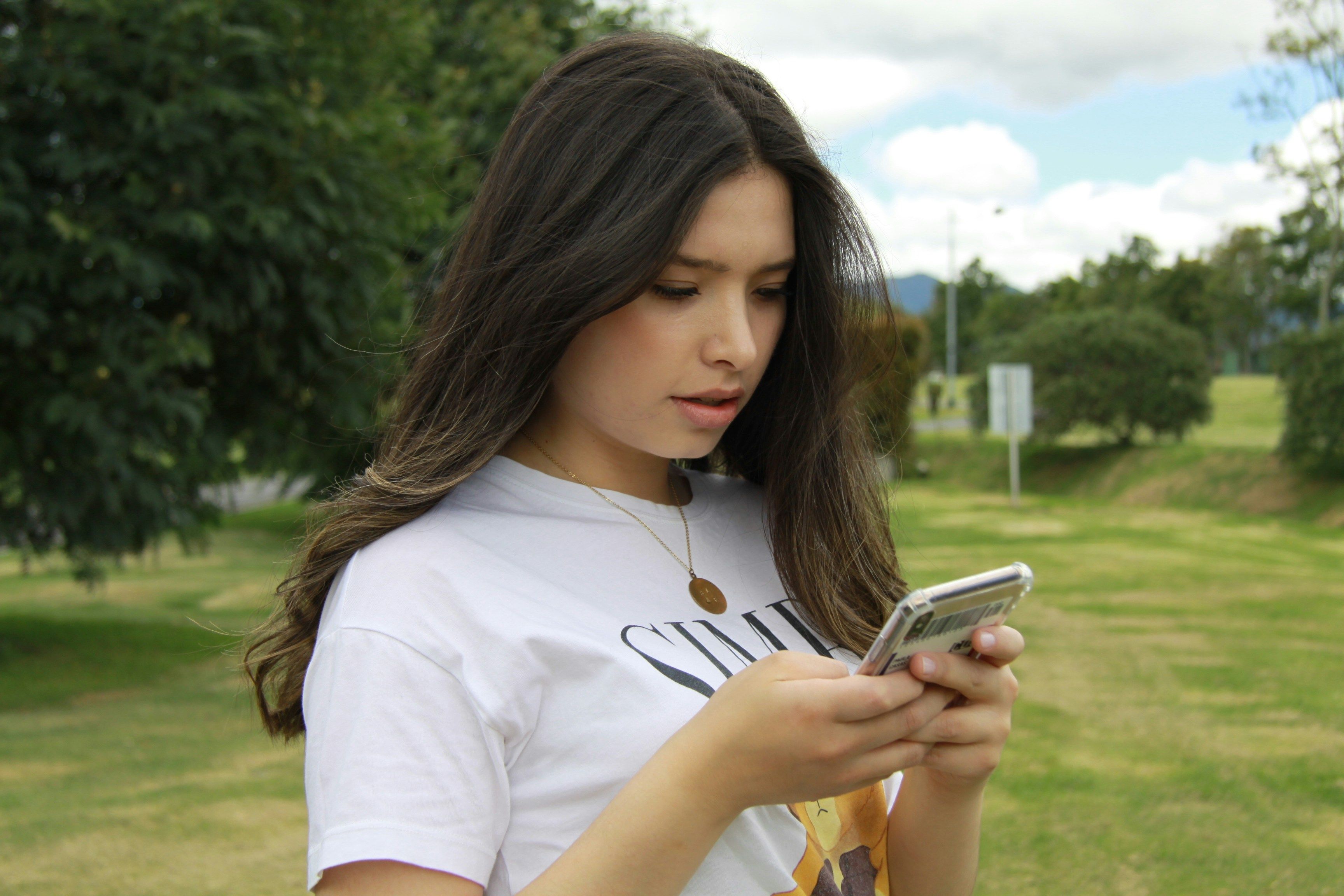 Баги Snapchat - в соцсети девушка неожиданно нашла своего покойного парня