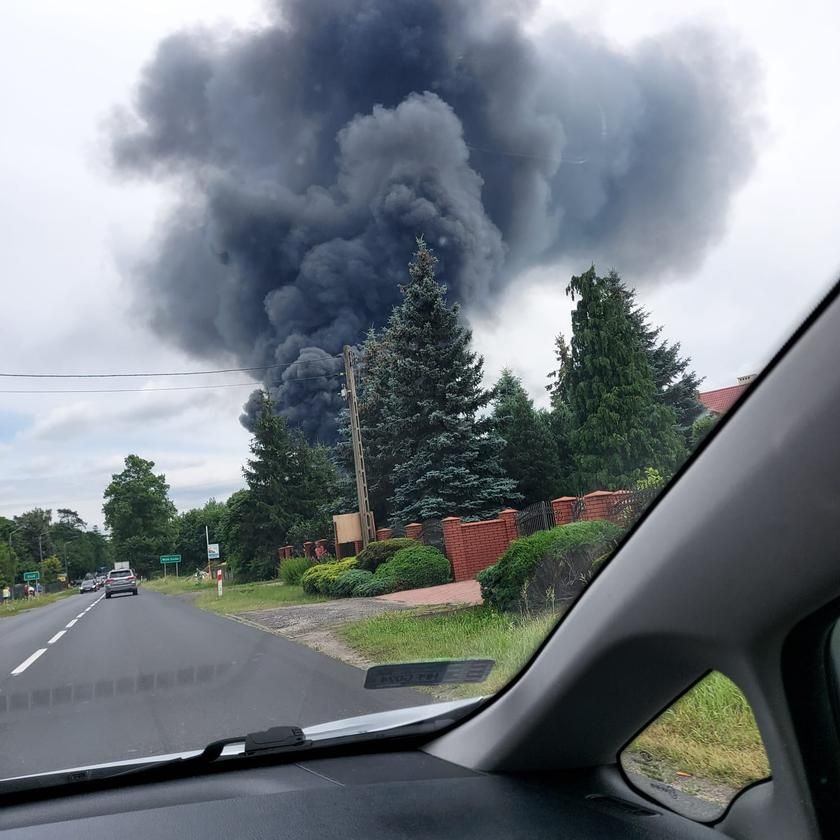 В Польше горит мусороперерабатывающий завод
