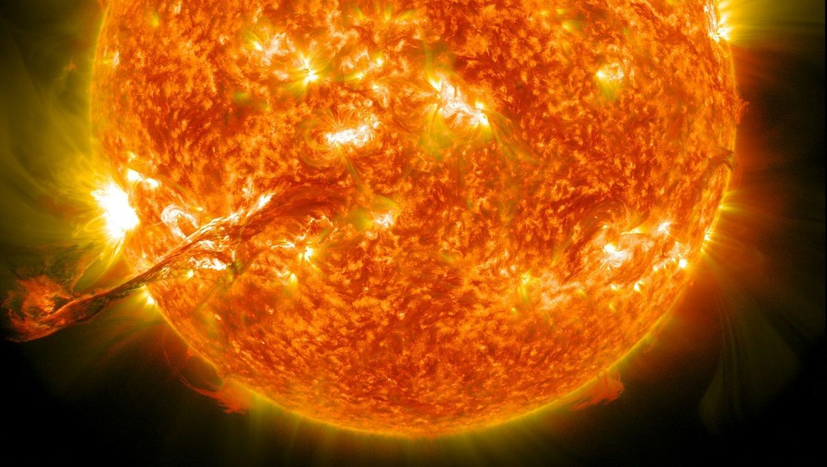 Сонячні спалахи можуть впливати на озоновий шар Землі та життя на планеті