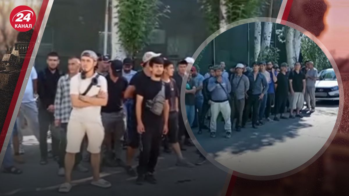 Андрющенко рассказал о ситуации в Мариуполе Андрющенко рассказал о ситуации в Мариуполе