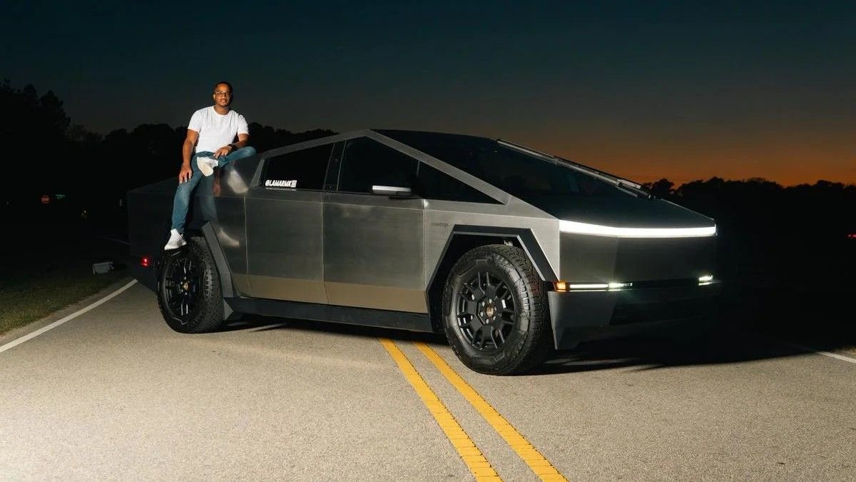 Поломки Tesla Cybertruck викликають невдоволення власника Поломки Tesla Cybertruck викликають невдоволення власника