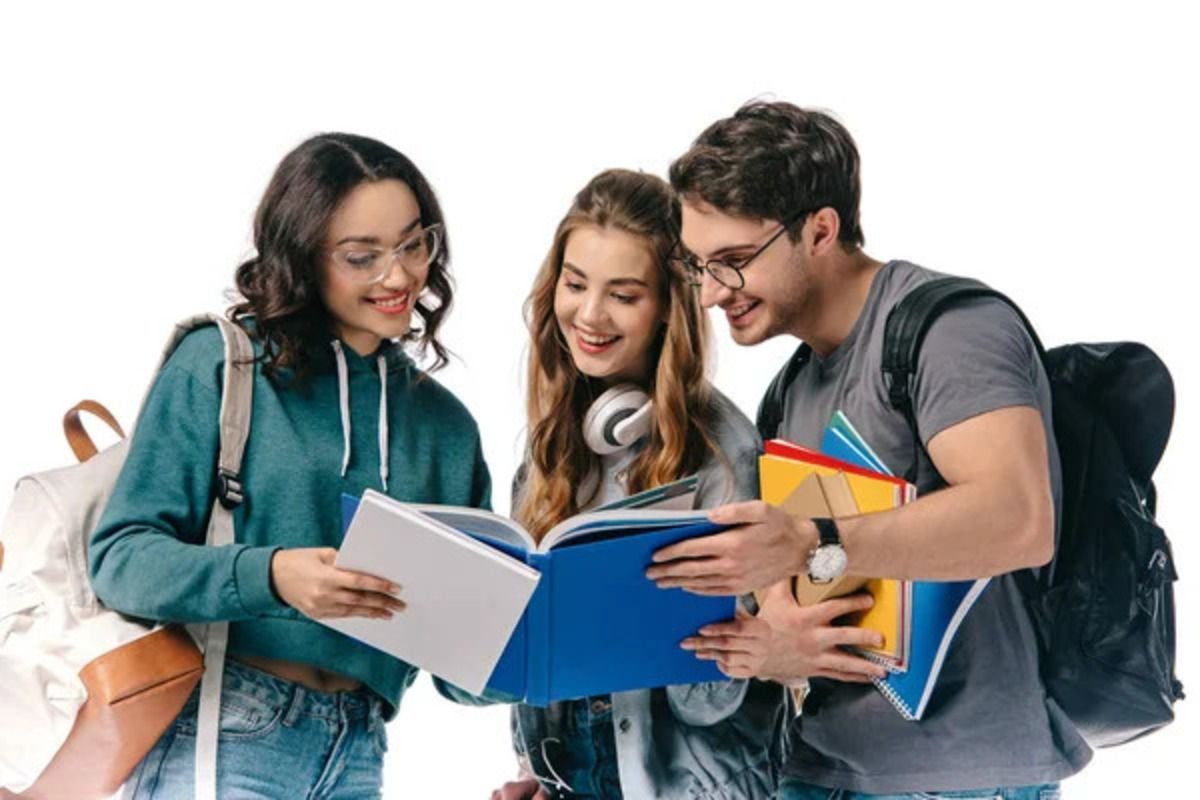 Навчальний рік 2024 - університет - коли студенти у Житомирі вийдуть на навчання
