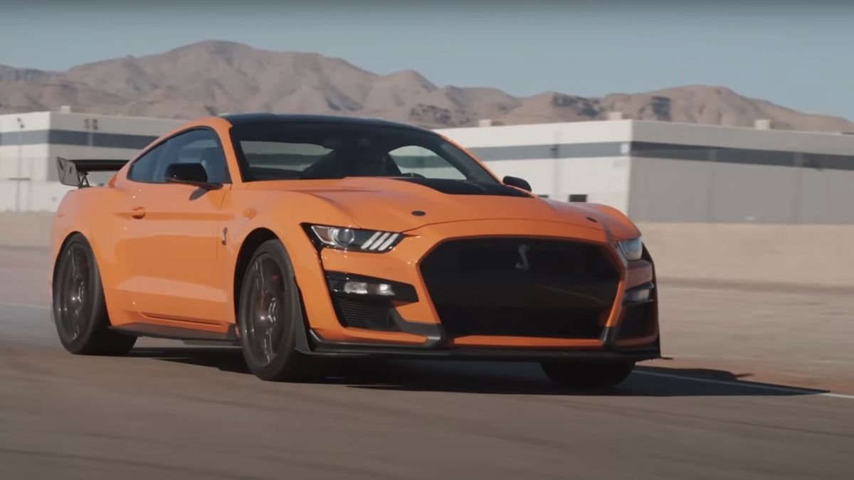 Mustang було втрачено через шахрайську схему з кредитною карткою Mustang було втрачено через шахрайську схему з кредитною карткою