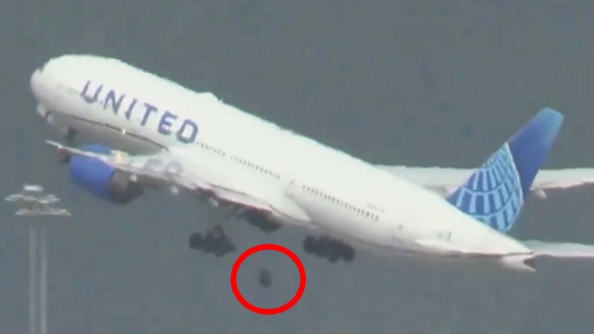 У літака Boeing відпало шасі відразу після зльоту