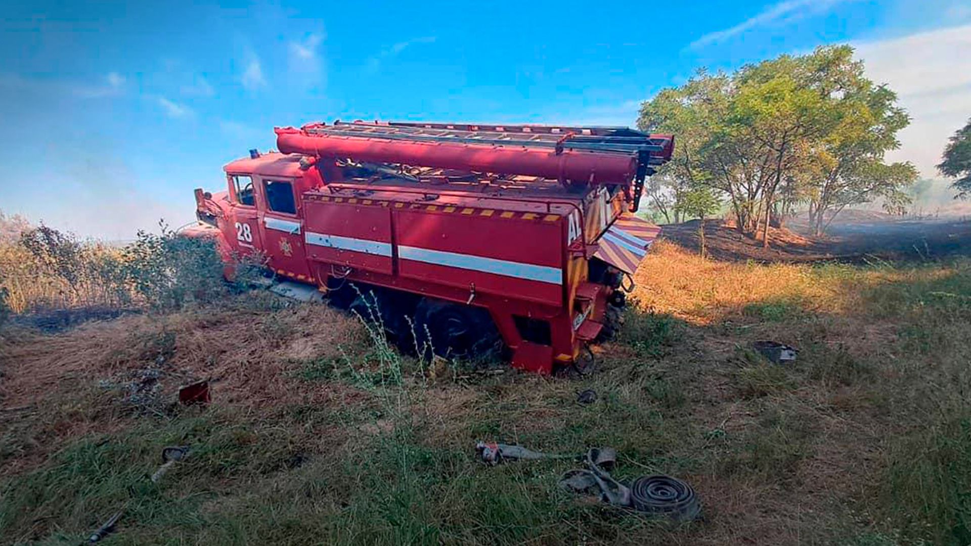 Окупанти атакували дронами рятувальників Окупанти атакували дронами рятувальників