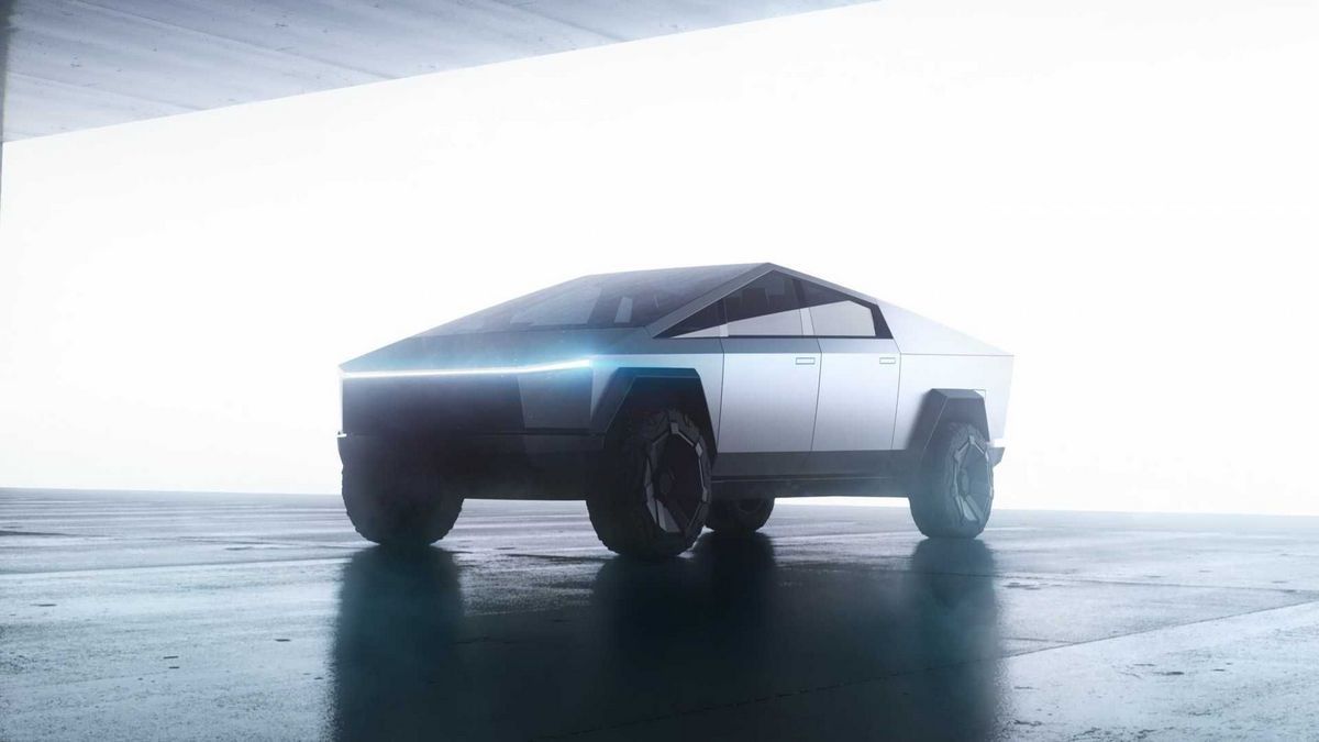 Поклонники предполагают, что травму пальца Ким Кардашьян вызвал ее Cybertruck Поклонники предполагают, что травму пальца Ким Кардашьян вызвал ее Cybertruck