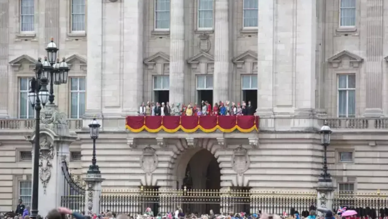 Букінгемський палац відкриє для туристів кімнату за культовим балконом Букінгемський палац відкриє для туристів кімнату за культовим балконом